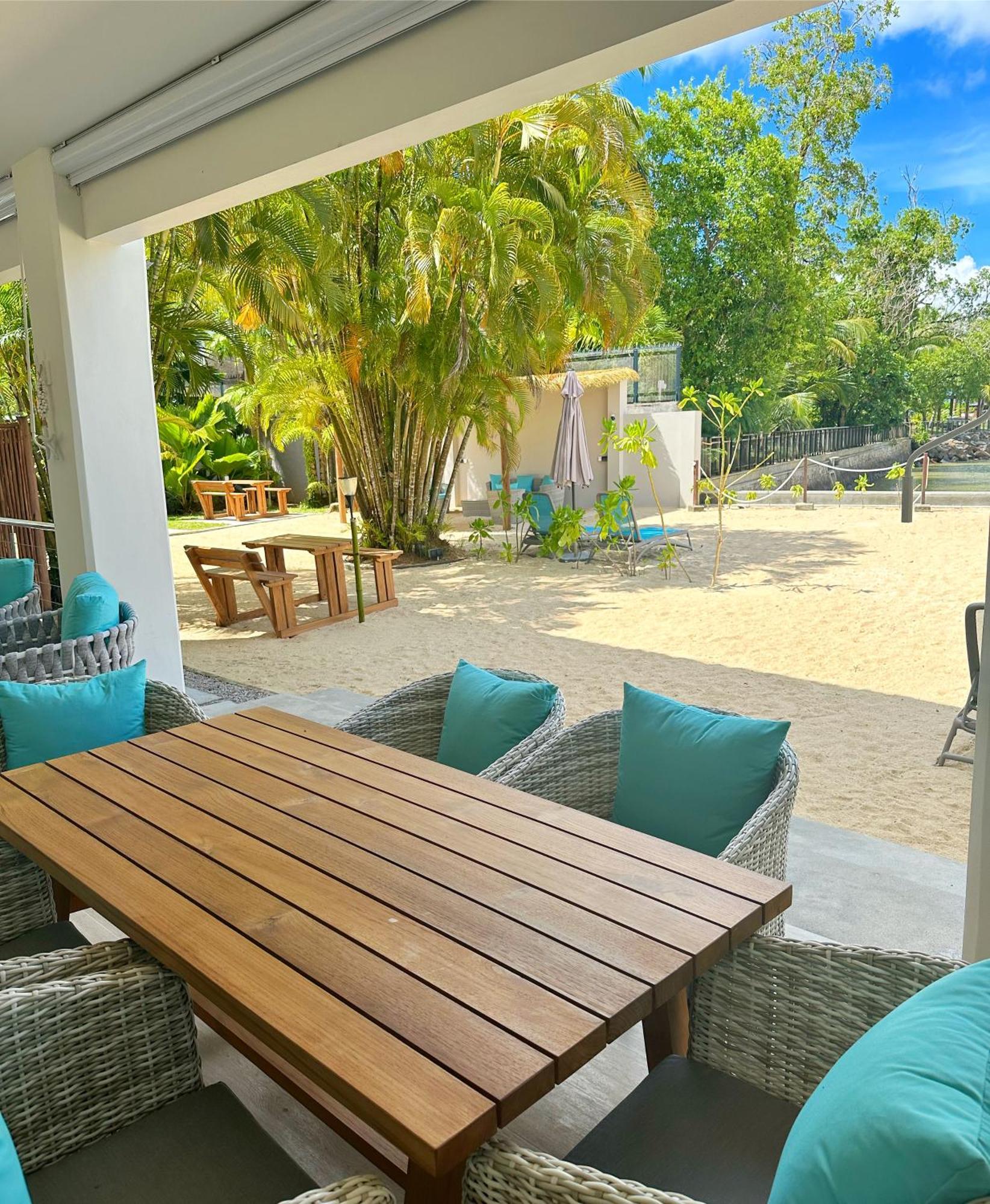 Pineapple Beach Villas Baie Lazare  Экстерьер фото