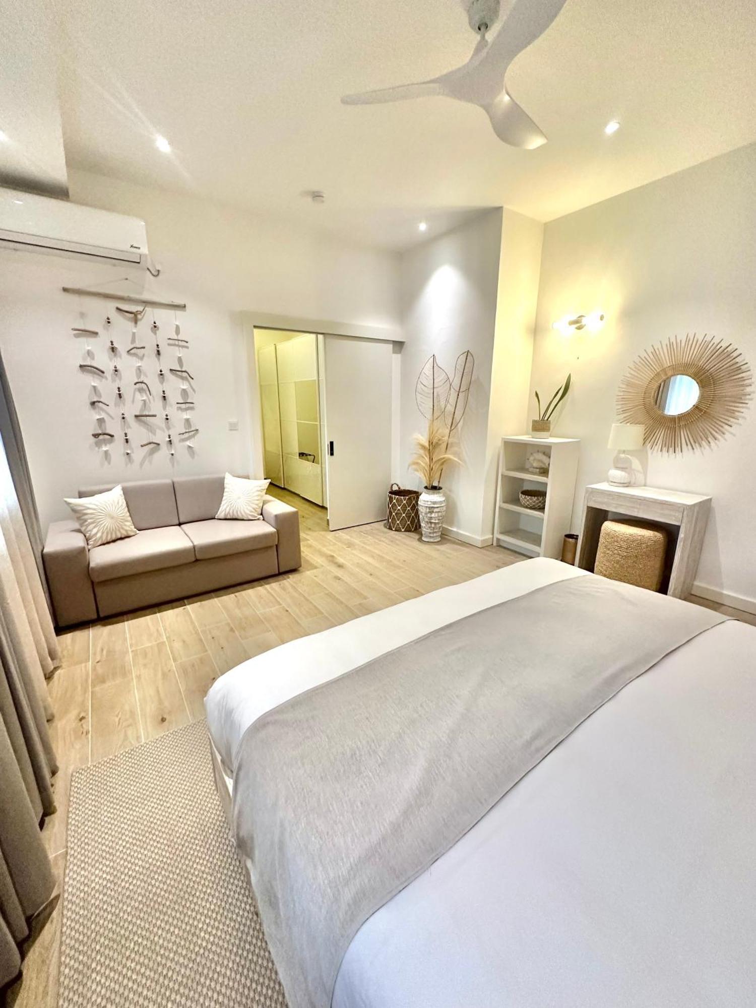 Pineapple Beach Villas Baie Lazare  Экстерьер фото