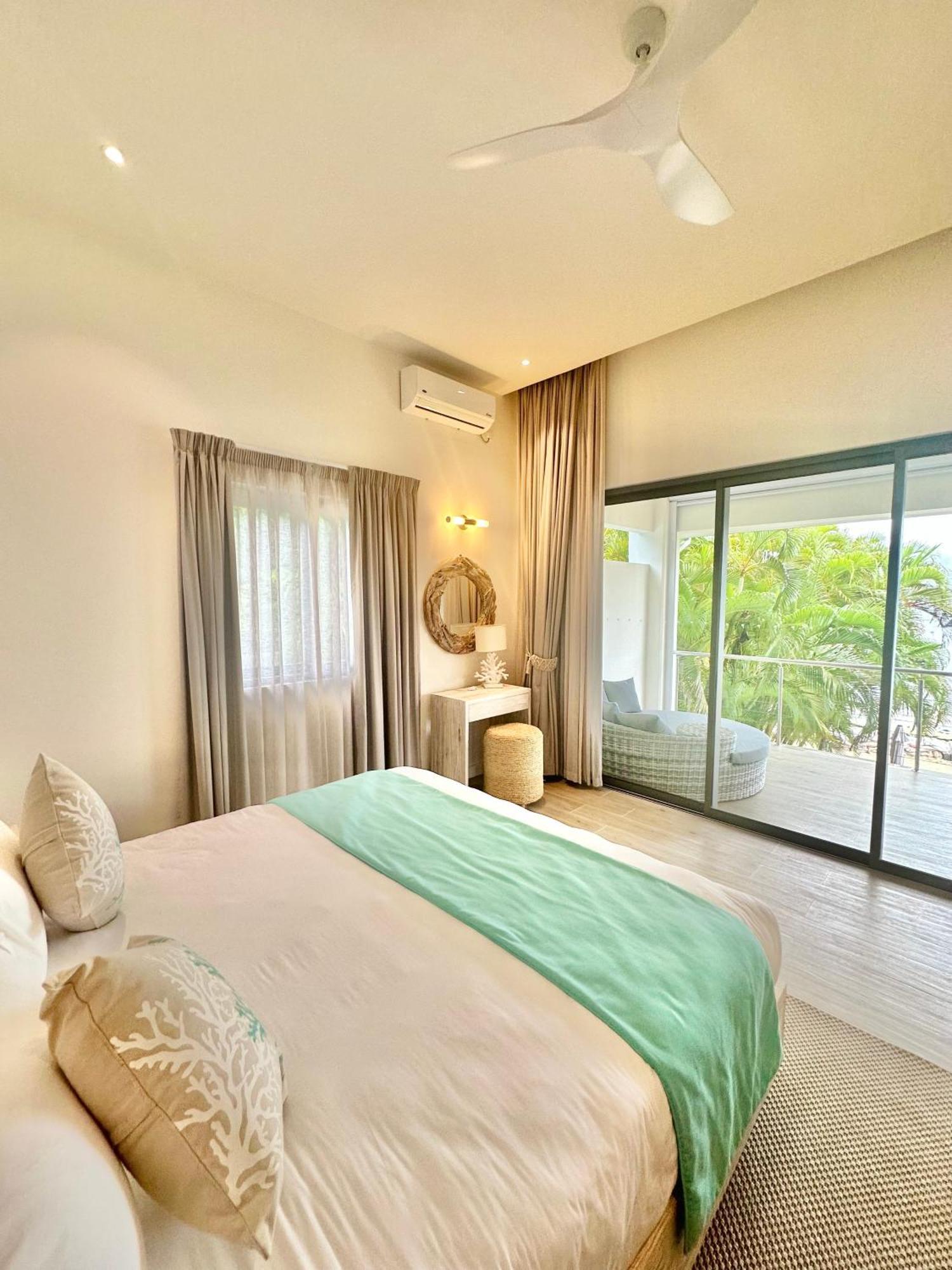 Pineapple Beach Villas Baie Lazare  Экстерьер фото