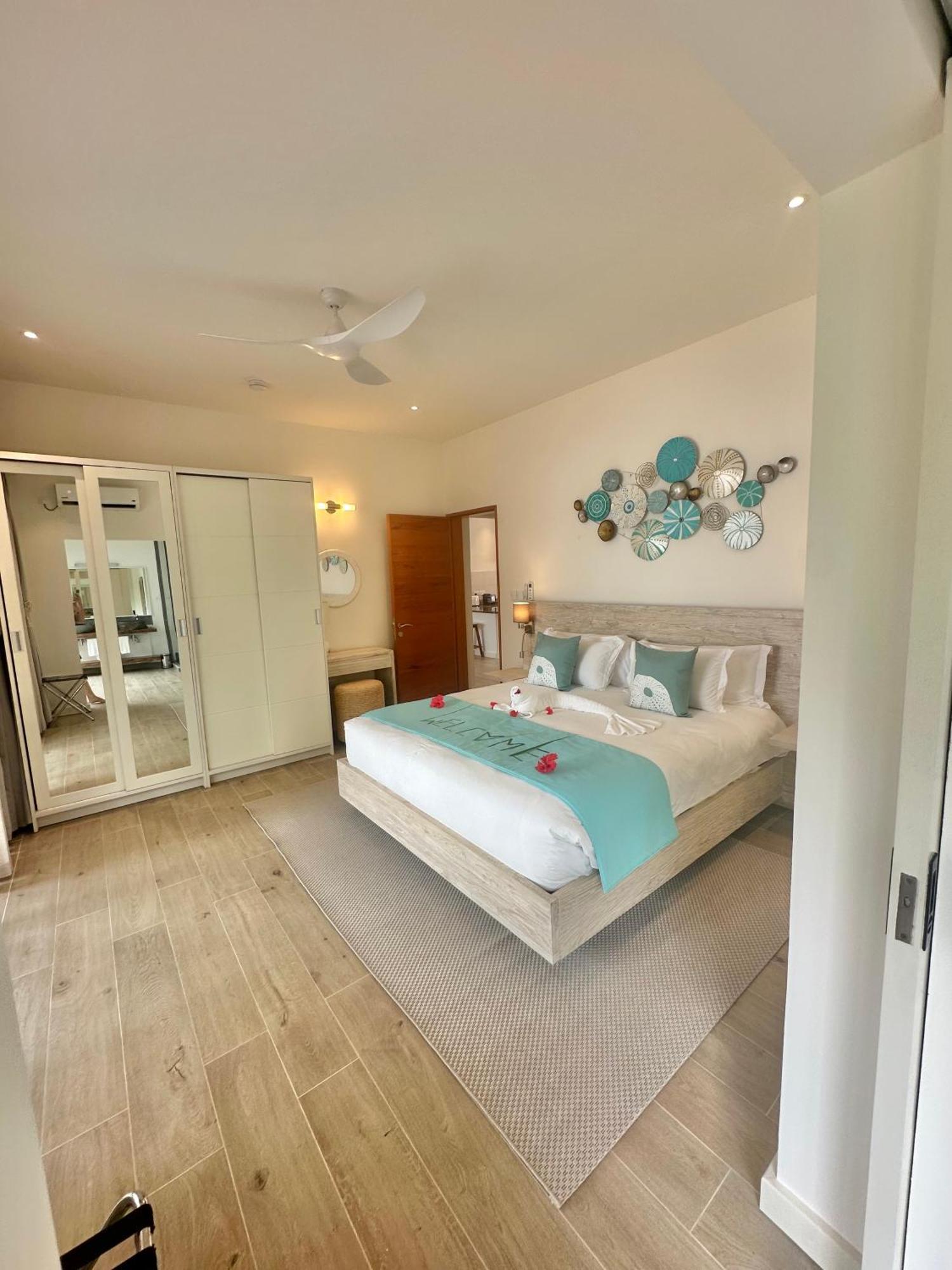 Pineapple Beach Villas Baie Lazare  Экстерьер фото