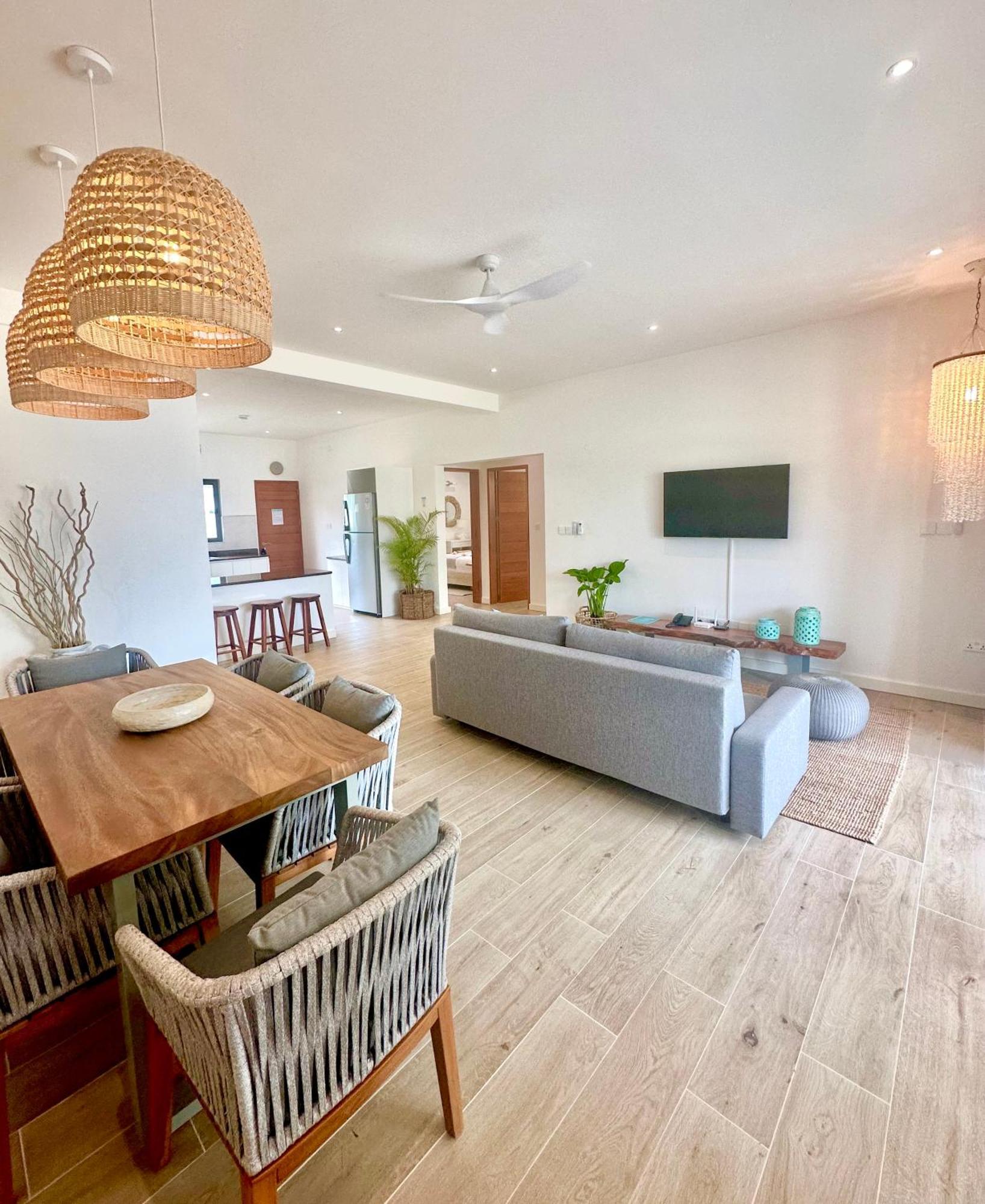 Pineapple Beach Villas Baie Lazare  Экстерьер фото
