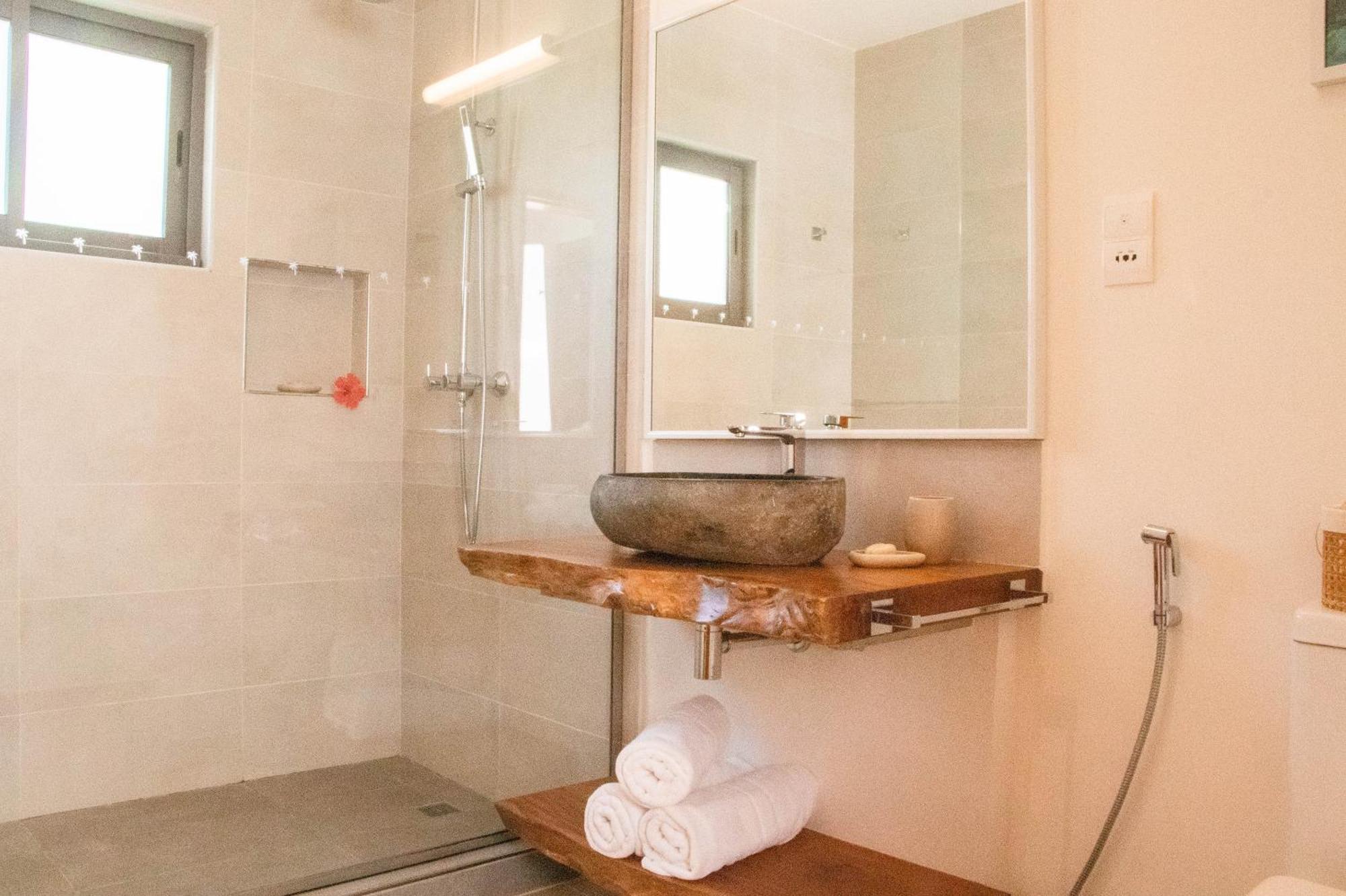 Pineapple Beach Villas Baie Lazare  Экстерьер фото